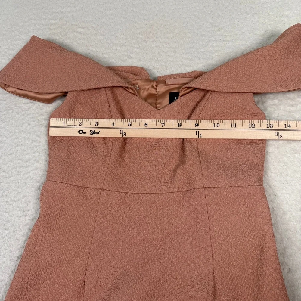 Bardot Sheath Dress Size 4 XS Pink Off Shoulder Textured V-Neck Zip Back‎